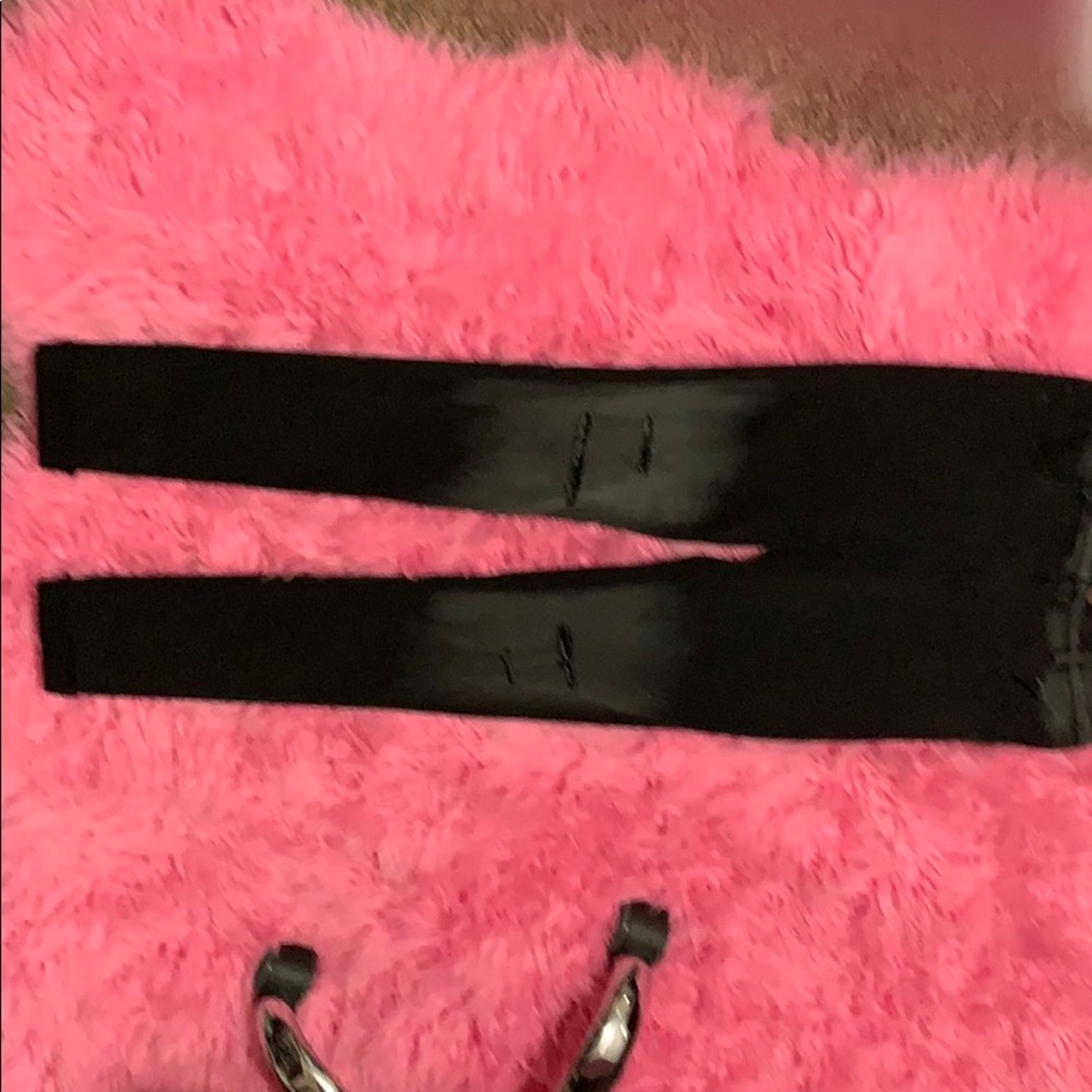 Ripped skinny jeans